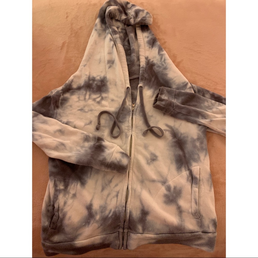 American Eagle Outfitters zip up hoodie
